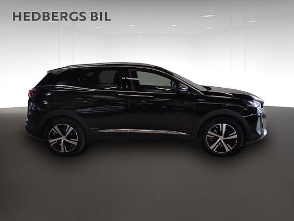 Peugeot 3008 2 of 5