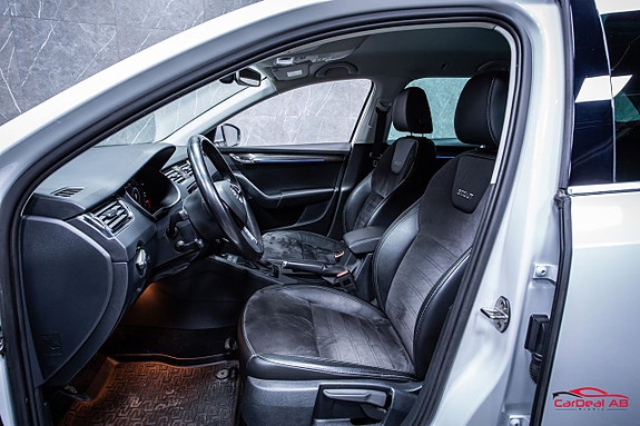 Skoda Octavia Scout 10 of 27