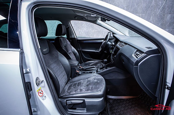 Skoda Octavia Scout 14 of 27