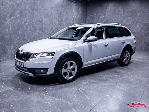 Skoda Octavia Scout 3 of 5