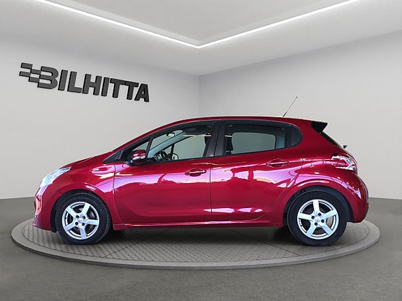 Peugeot 208 3 of 5