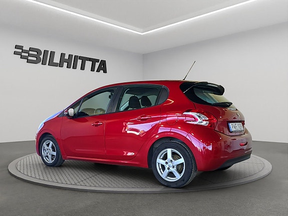 Peugeot 208 7 of 19