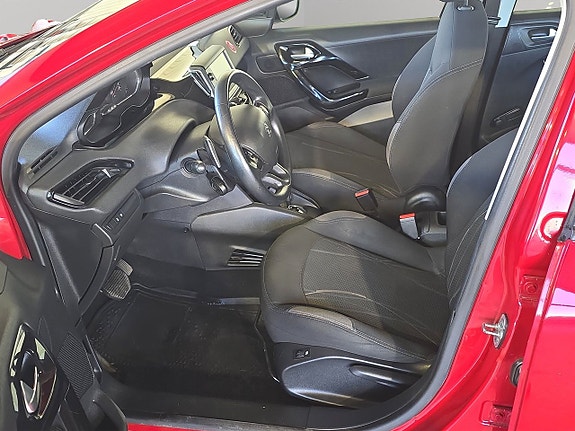 Peugeot 208 14 of 19
