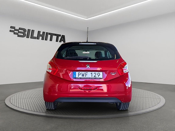 Peugeot 208 9 of 19