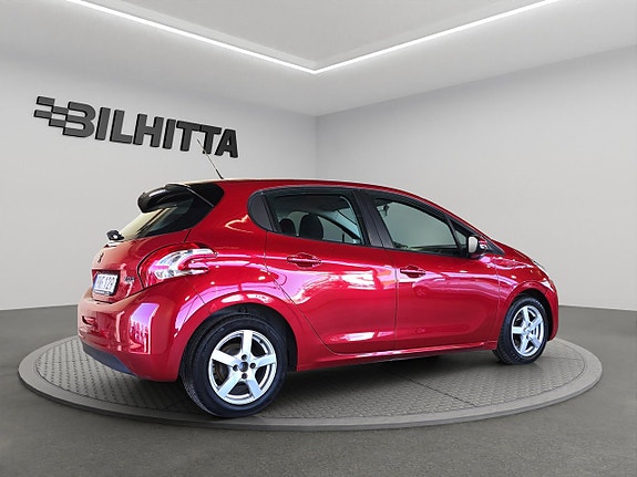 Peugeot 208 8 of 19