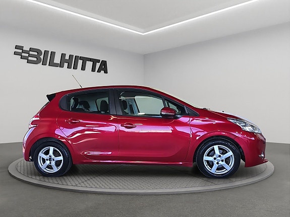 Peugeot 208 4 of 5