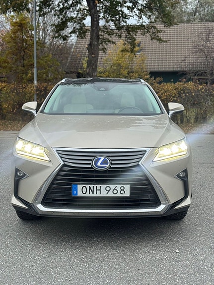Lexus RX450h+