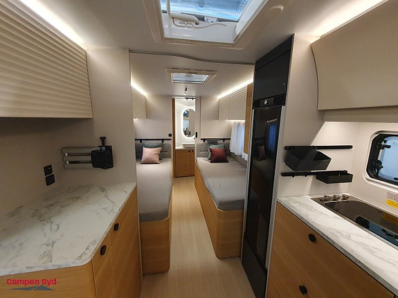 Adria ADORA 572 UT 6 of 18