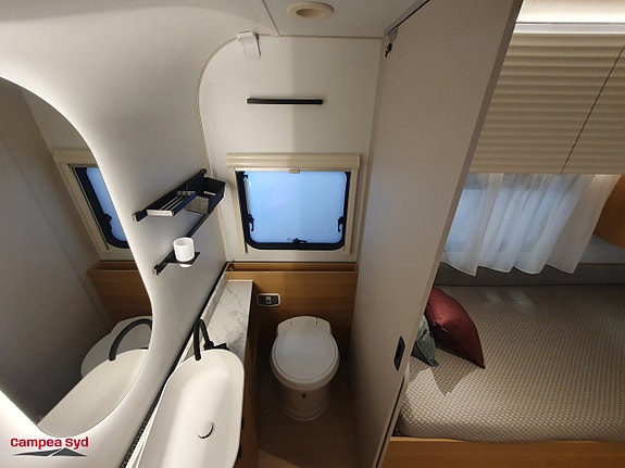 Adria ADORA 572 UT 13 of 18