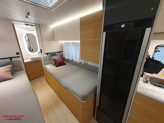 Adria ADORA 572 UT 10 of 18
