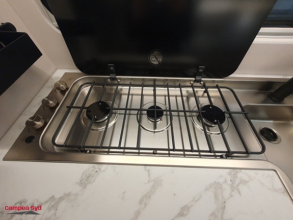 Adria ADORA 572 UT 9 of 18