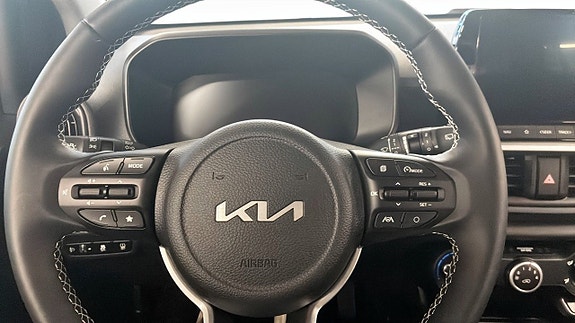 Kia Picanto 11 of 14