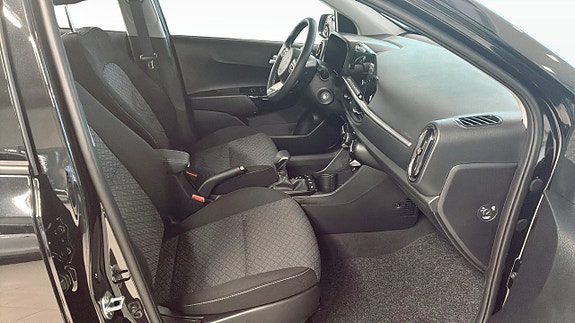 Kia Picanto 3 of 14