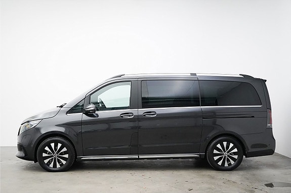 Mercedes-Benz EQV300 3 of 5