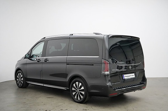 Mercedes-Benz EQV300 4 of 5