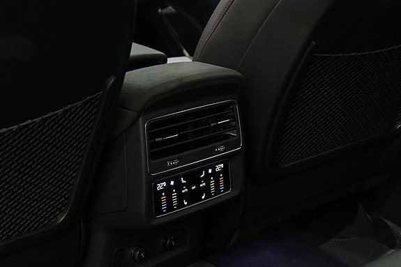 Audi RS Q8 13 of 26