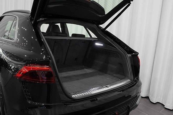 Audi RS Q8 5 of 5