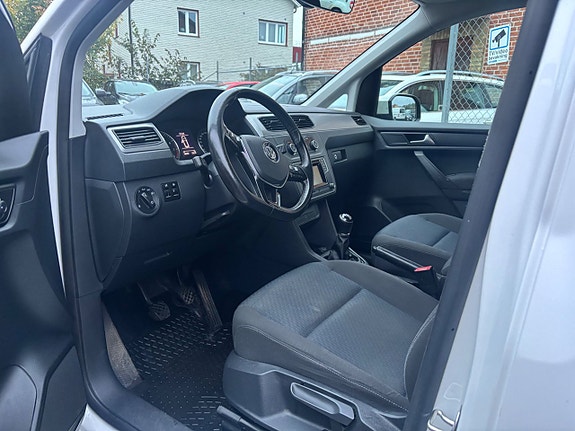 Volkswagen Caddy 10 of 13