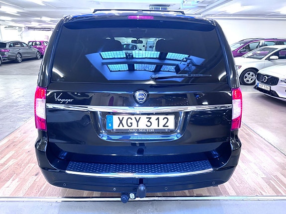 Lancia Voyager 5 of 23