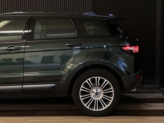 Land Rover Range Rover Evoque 9 of 27