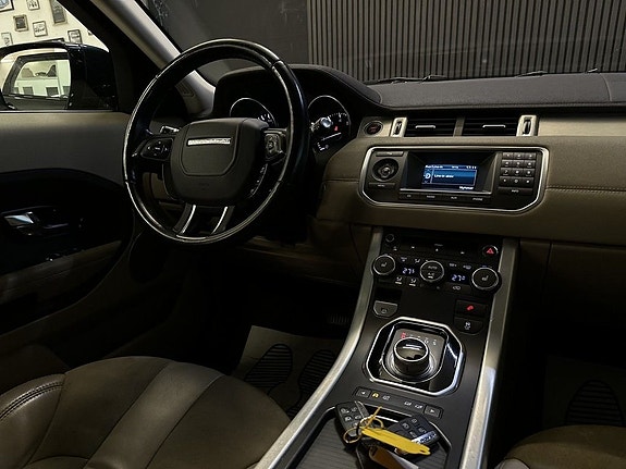 Land Rover Range Rover Evoque 22 of 27