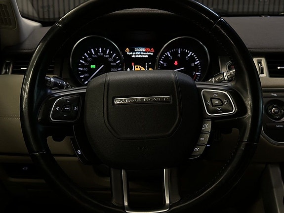 Land Rover Range Rover Evoque 21 of 27