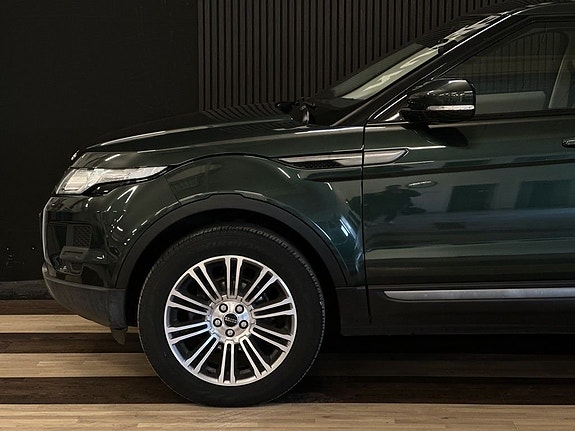 Land Rover Range Rover Evoque 8 of 27