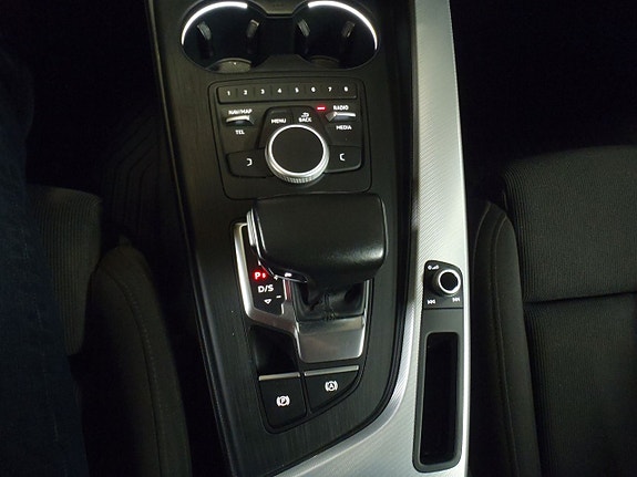 Audi A4 10 of 14