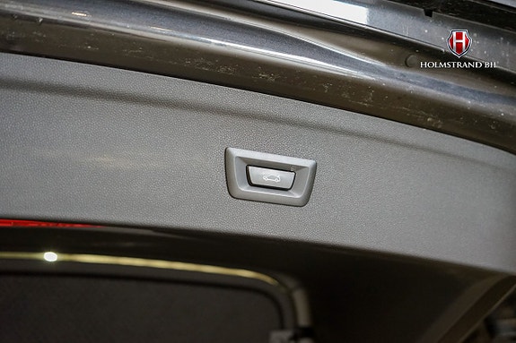 BMW iX 27 of 28