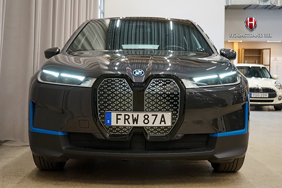 BMW iX 6 of 28