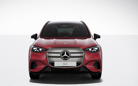 Mercedes-Benz GLC400 2 of 5