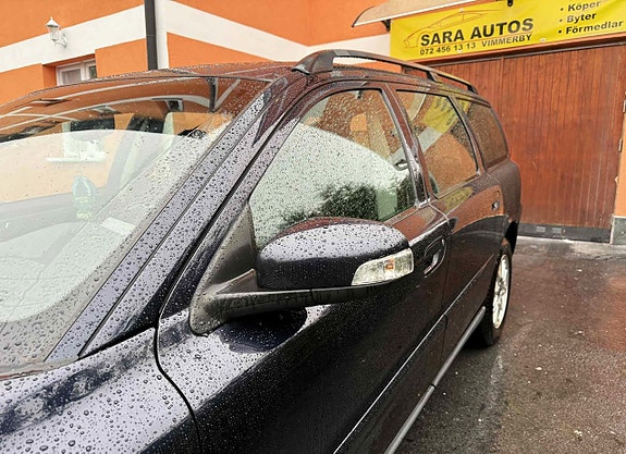Volvo V70 7 of 22