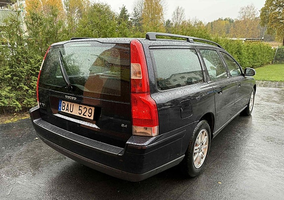 Volvo V70 17 of 22