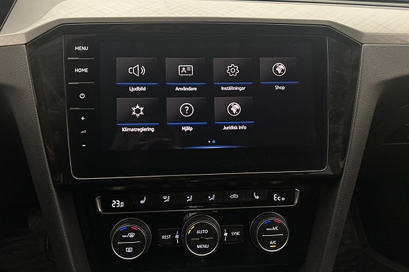 Volkswagen Passat 24 of 30