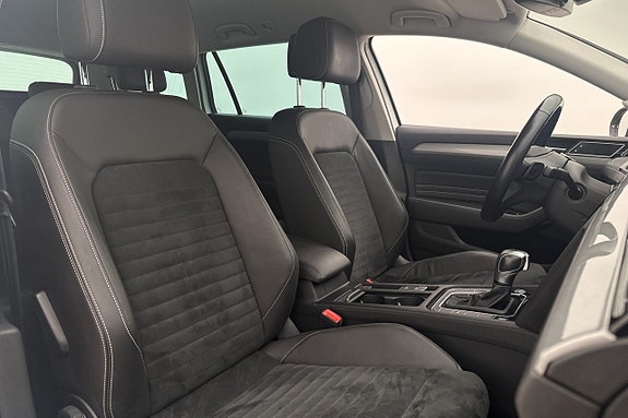 Volkswagen Passat 15 of 30
