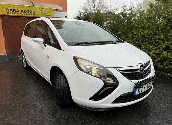 Opel Zafira Tourer 27 of 27