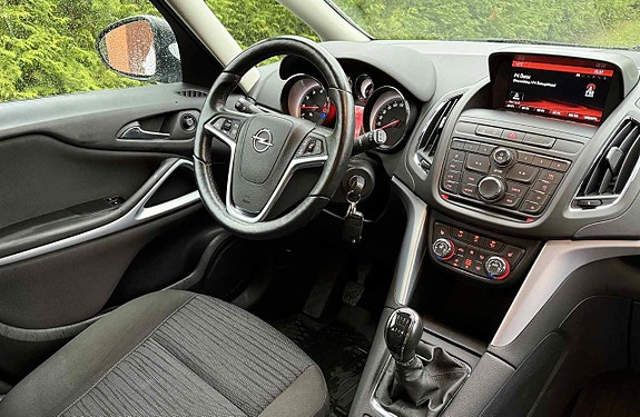 Opel Zafira Tourer 20 of 27