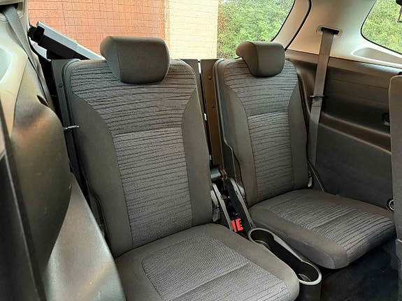 Opel Zafira Tourer 10 of 27