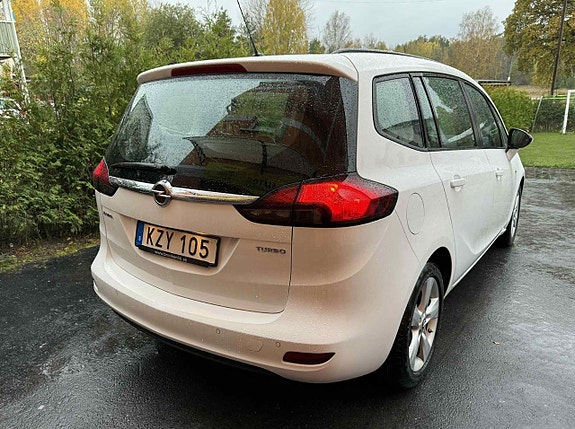 Opel Zafira Tourer 19 of 27