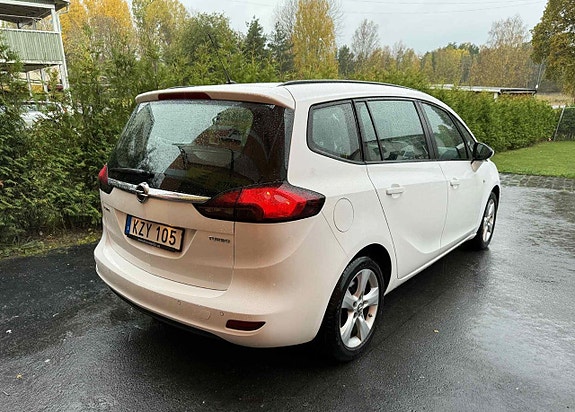 Opel Zafira Tourer 25 of 27