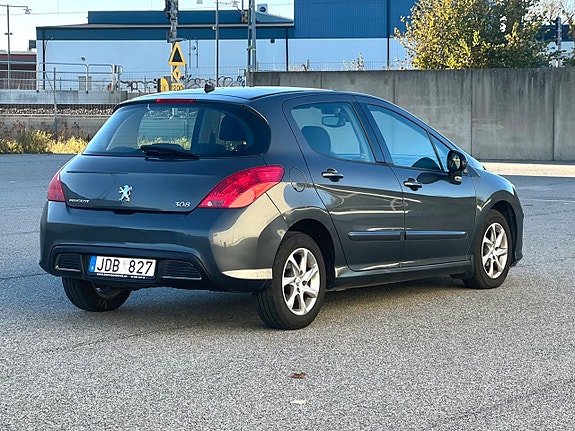 Peugeot 308 3 of 8