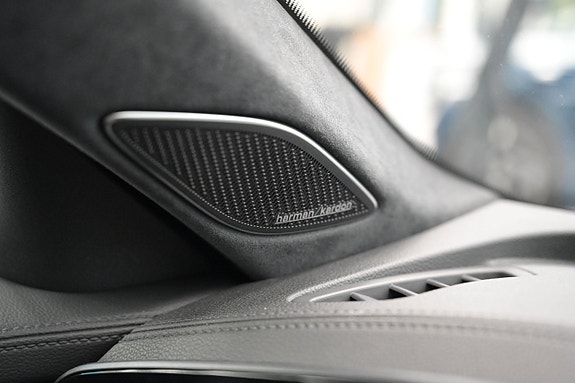 Volkswagen Passat 23 of 30