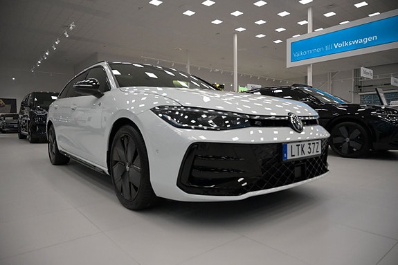 Volkswagen Passat 4 of 5