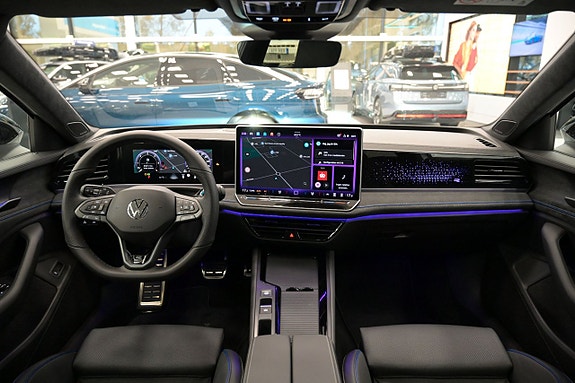 Volkswagen Passat 11 of 30