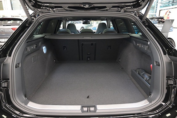 Volkswagen Passat 26 of 26