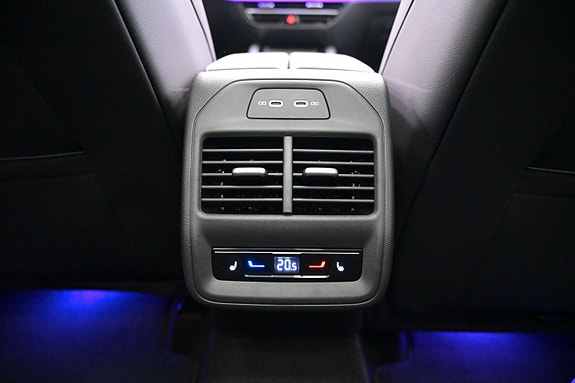 Volkswagen Passat 24 of 26