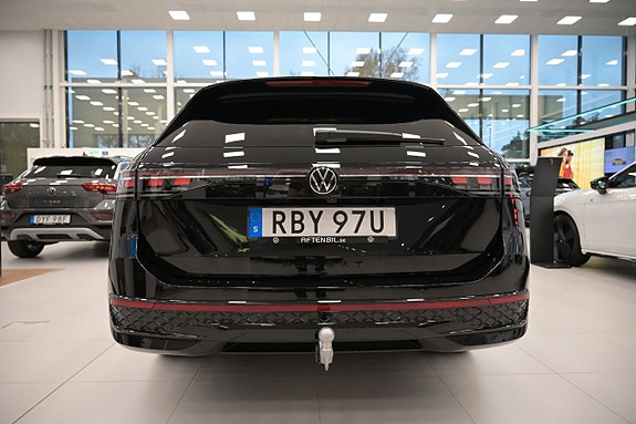 Volkswagen Passat 7 of 26