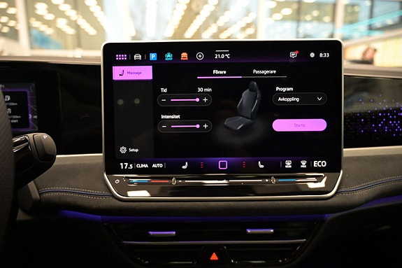 Volkswagen Passat 17 of 26