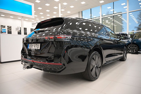 Volkswagen Passat 8 of 26
