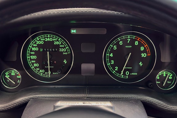 Ferrari 550 Maranello 16 of 21